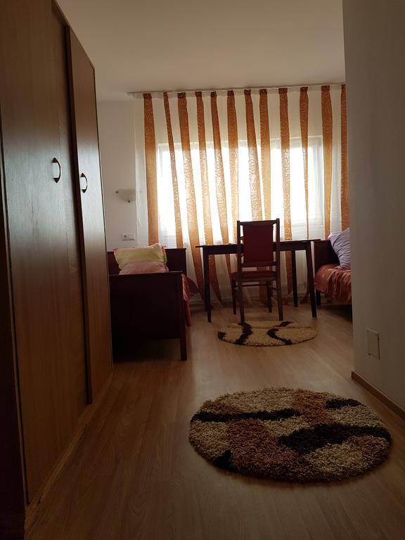 Casa Rustica Apart & Rooms Cîmpineanca Exterior foto
